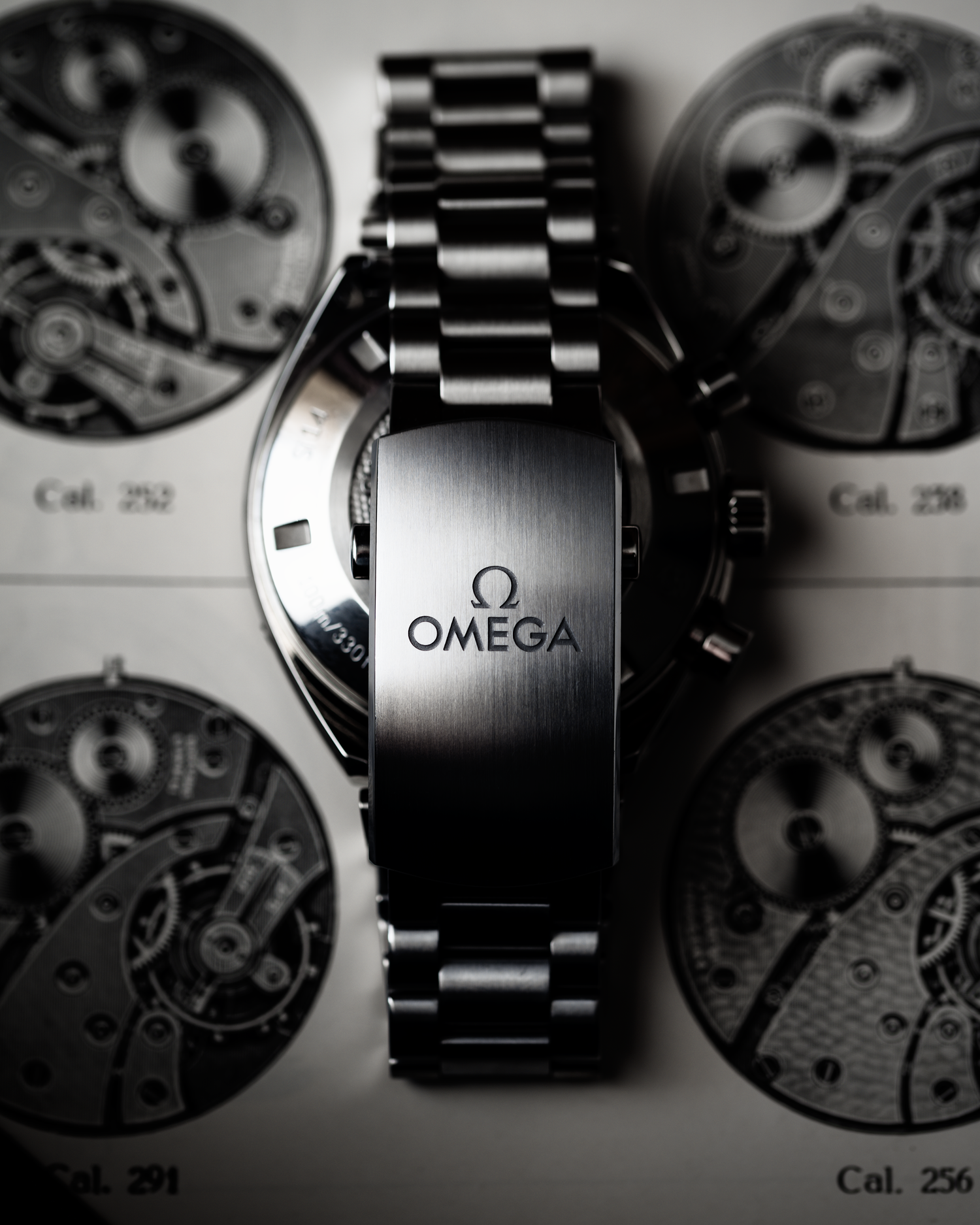 an omega speedmaster clasp with the logo